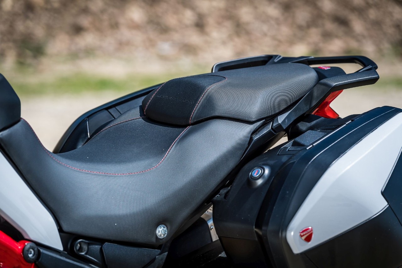 Ducati Multistrada 950 S - Kawasaki Versys SE Gran Tourer: fun touring